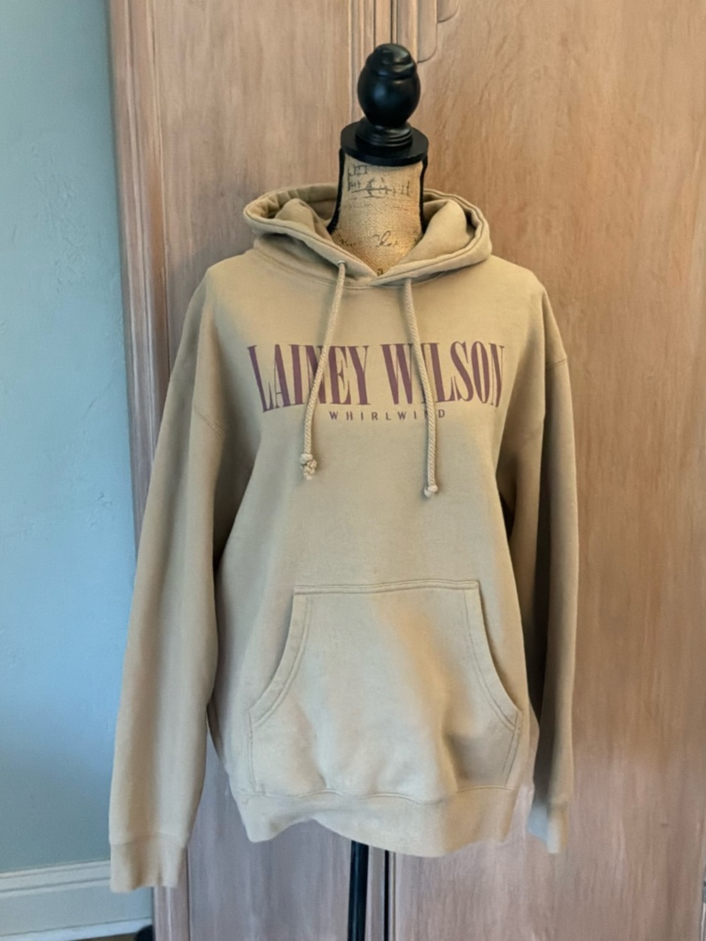 Lainey Wilson Whirlwind Bell Bottom Country Tan Hoodie Large - Picture 3 of 16